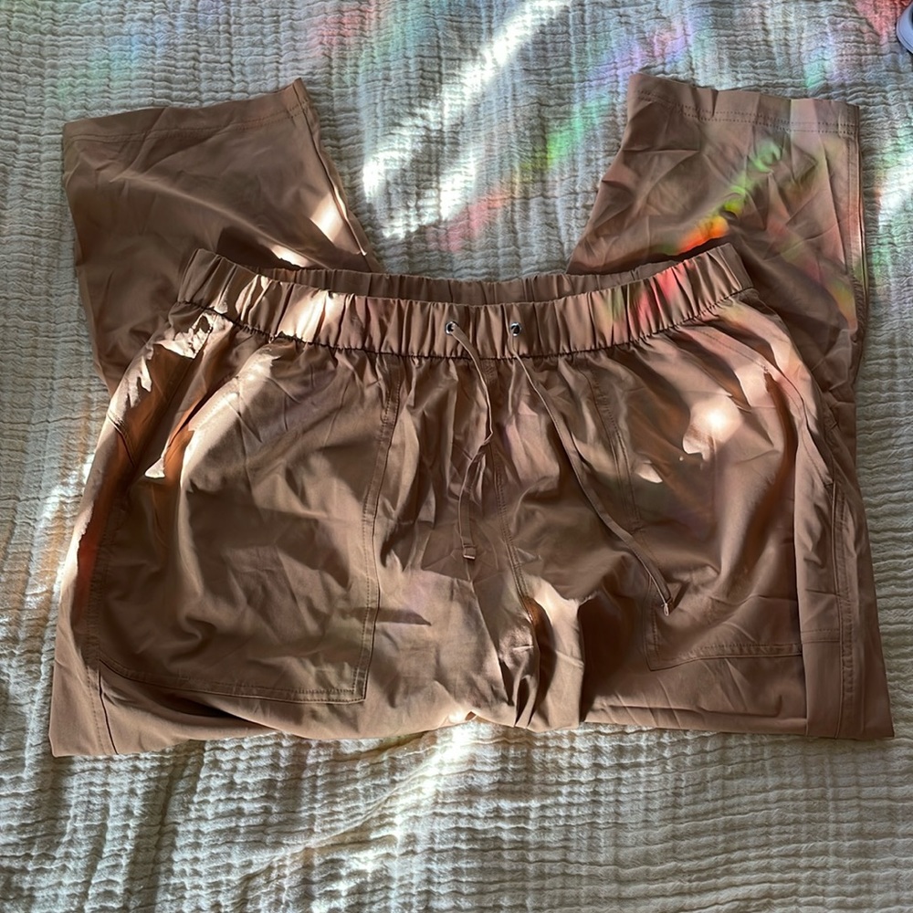 Old Navy stretch tech pants